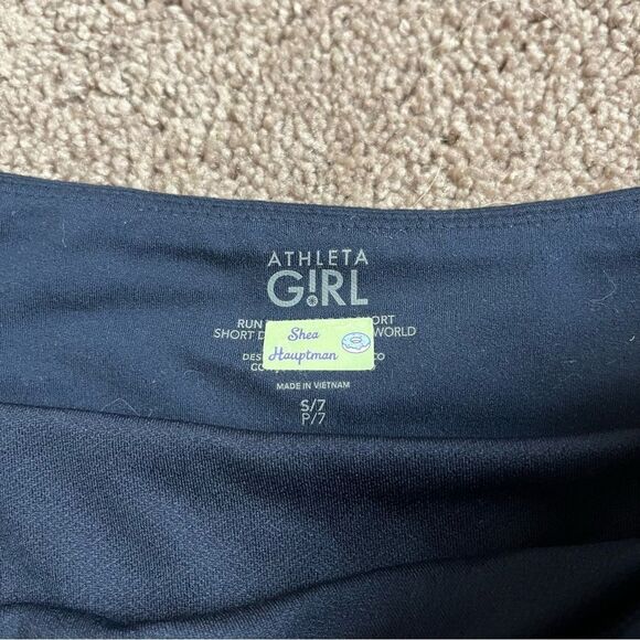 Athleta Girl's Small (7) Workout Shorts. - Picture 5 of 5